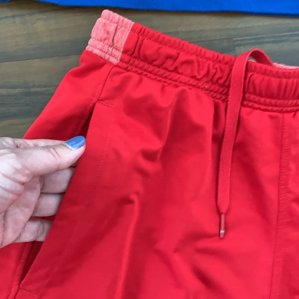 Under Armour Blue Tee & Red Athletic Shorts Set